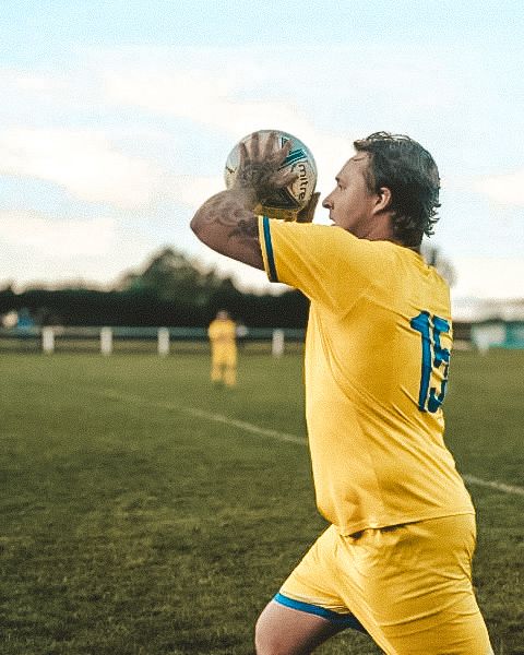 CUSTOM FOOTBALL KIT